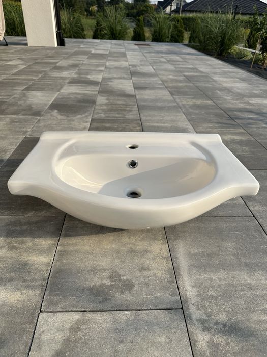 Umywalka nablatowa ceramiczna - nowa