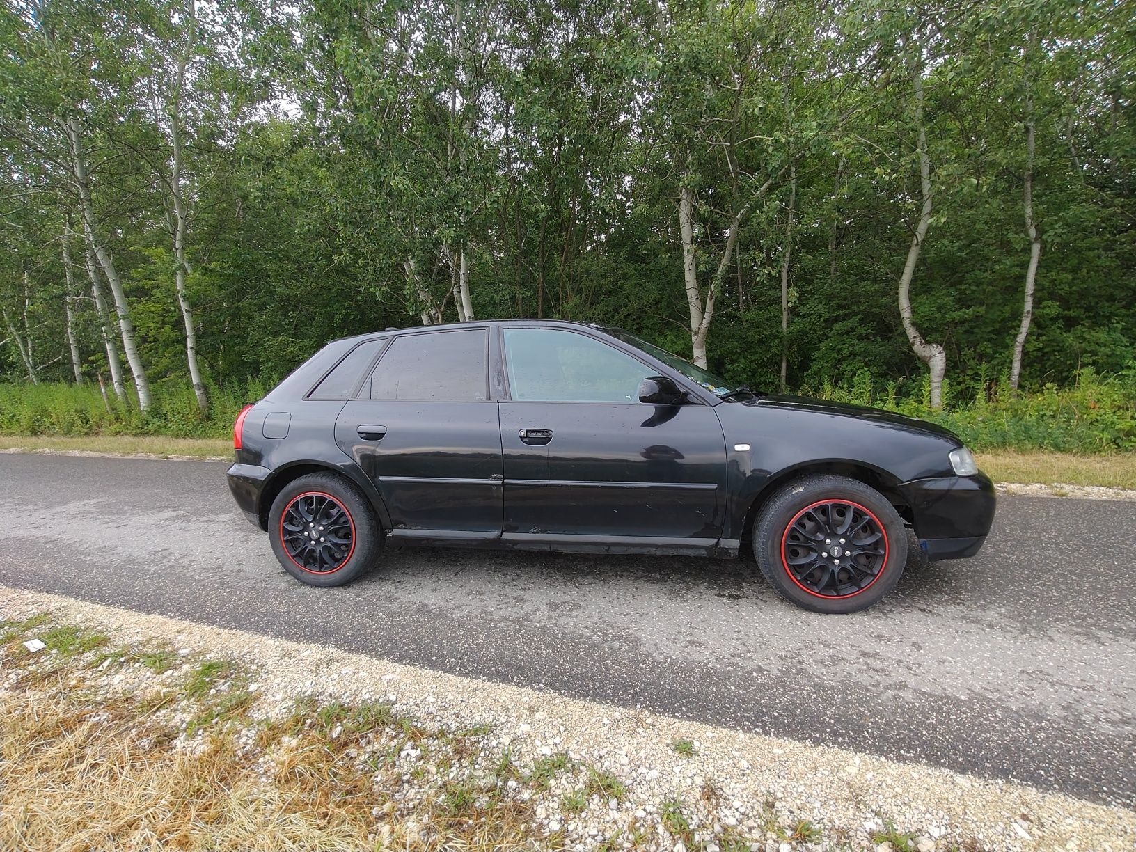 Sprzedam Audi A3 8L – rocznik 2001
Silnik 1.6 benzyna + gaz (LPG)