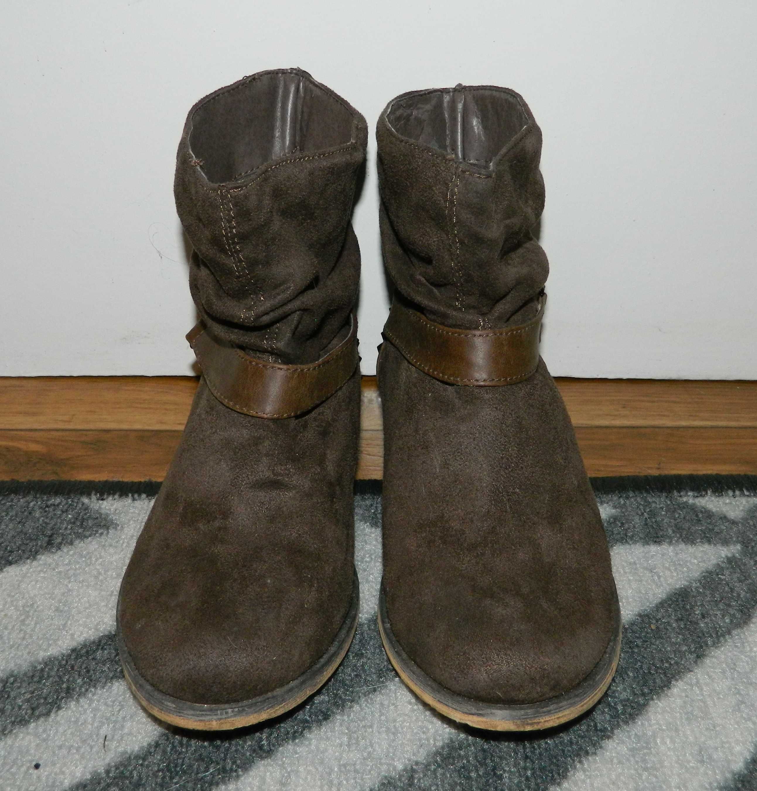 brązowe jesienne botki z ćwiekami workery worker boots new look