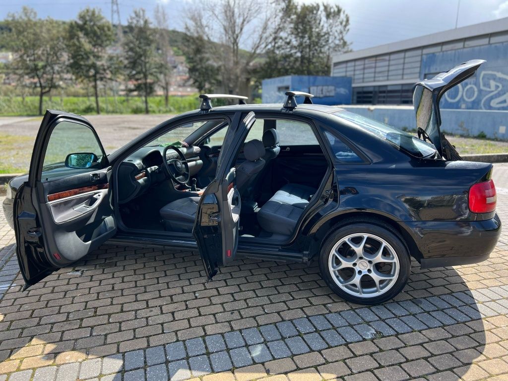 Audi A4 1.9 TDI TROCO por 7 lugares