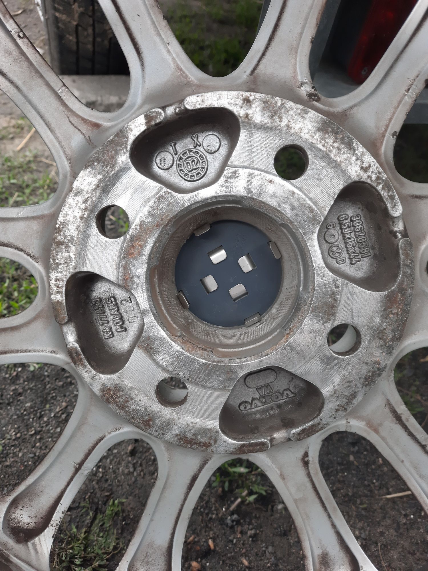 Alufelgi 4×114,3 16'' + opony 195/50R16