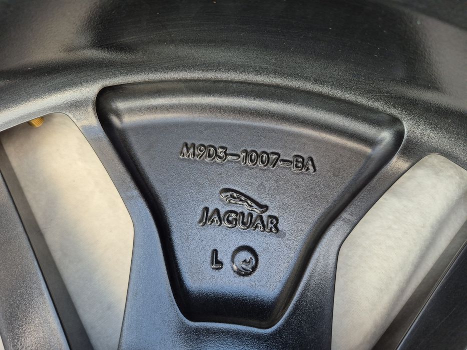 Felgi Jaguar 5x108 7.5j r19 ET45 M9D3-1007BA