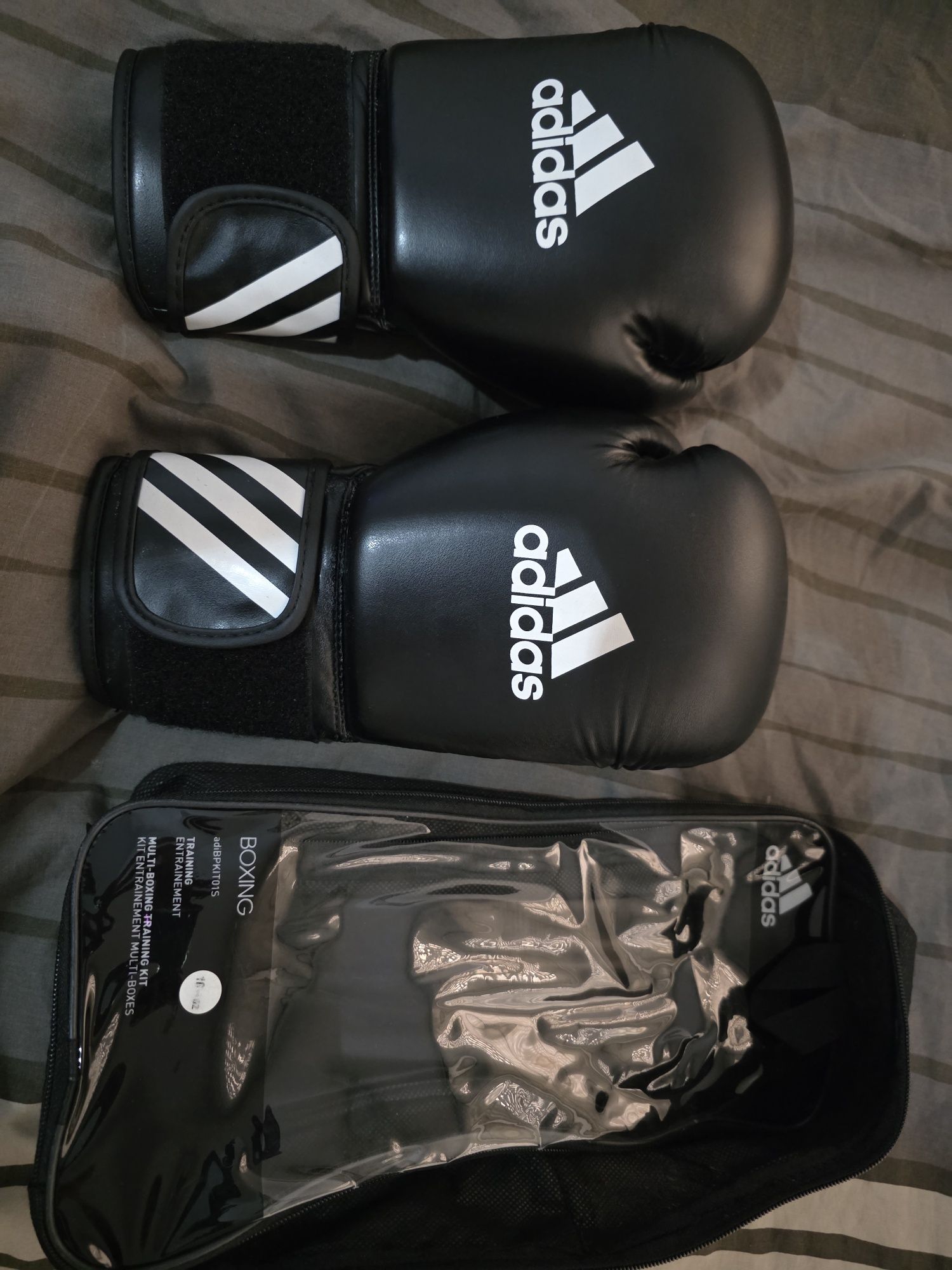 Adidas - Luvas de boxe 16-11 de criança