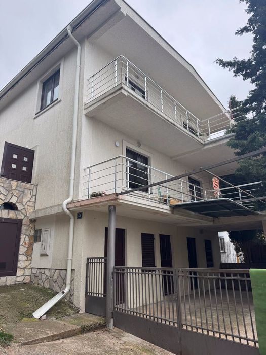 Будинок, м.Бар, Чорногорія