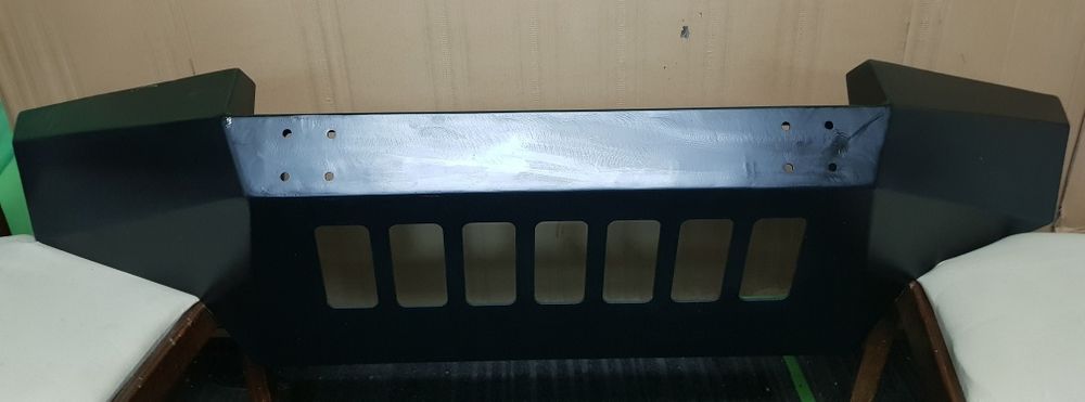 Zderzak stalowy do jeep wj przedni nowy