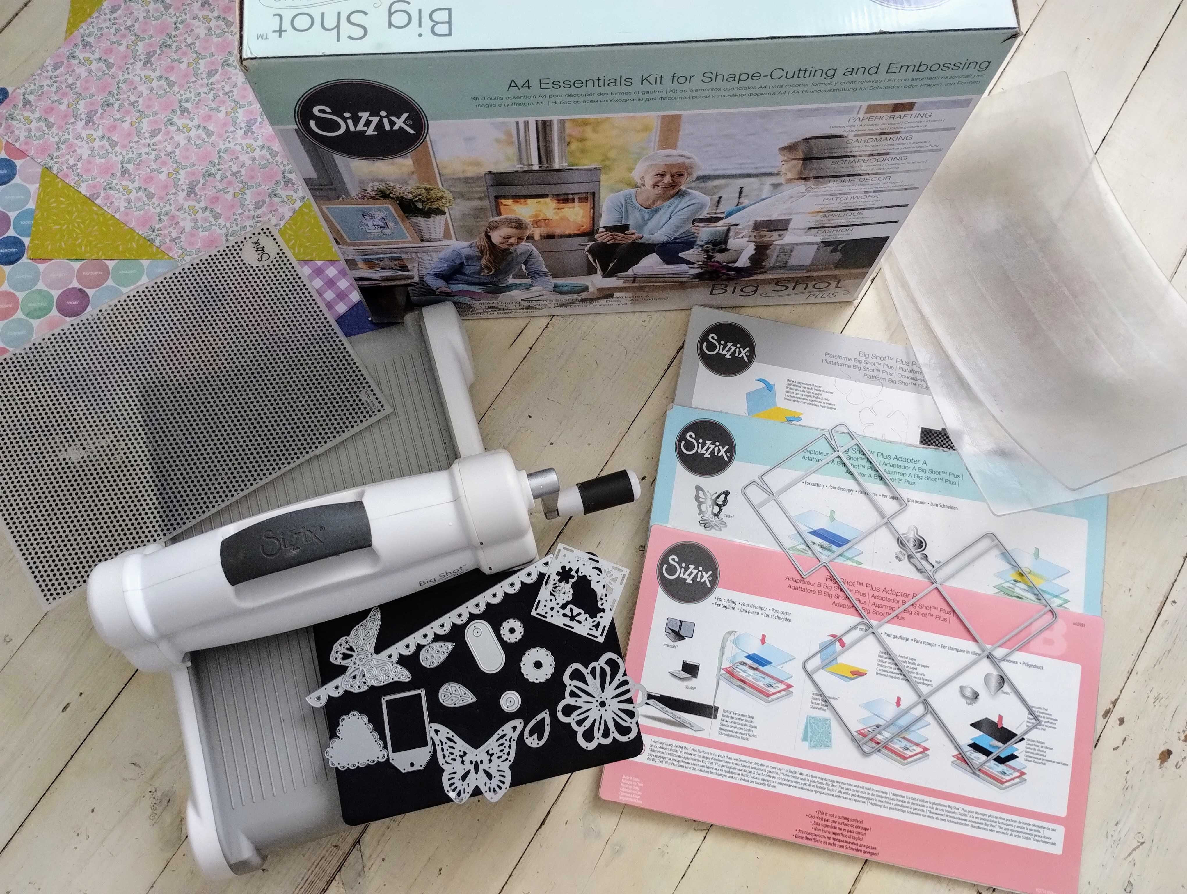 Maszyna Big Shot Plus A4 Sizzix wykrojniki platformy zestaw scrapowy