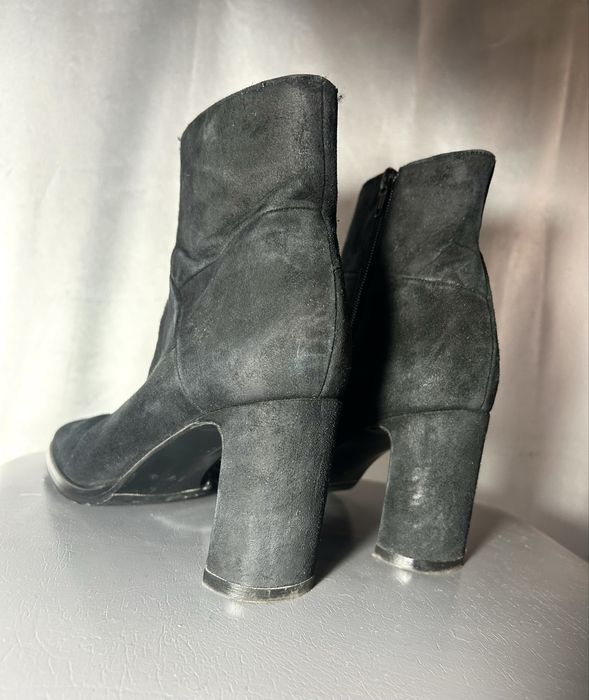 Ботинки чоботи замшеві чорні на підборах на осінь весну