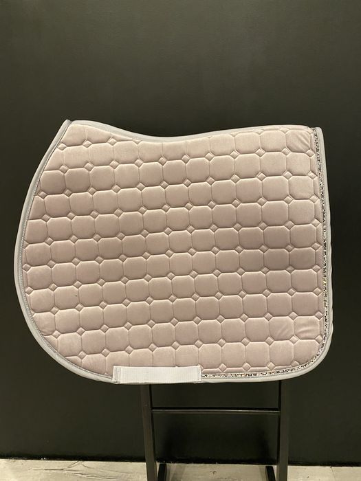 Nowy czaprak vs full