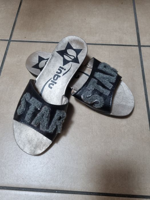 Klapki/ kapcie inblu r. 38