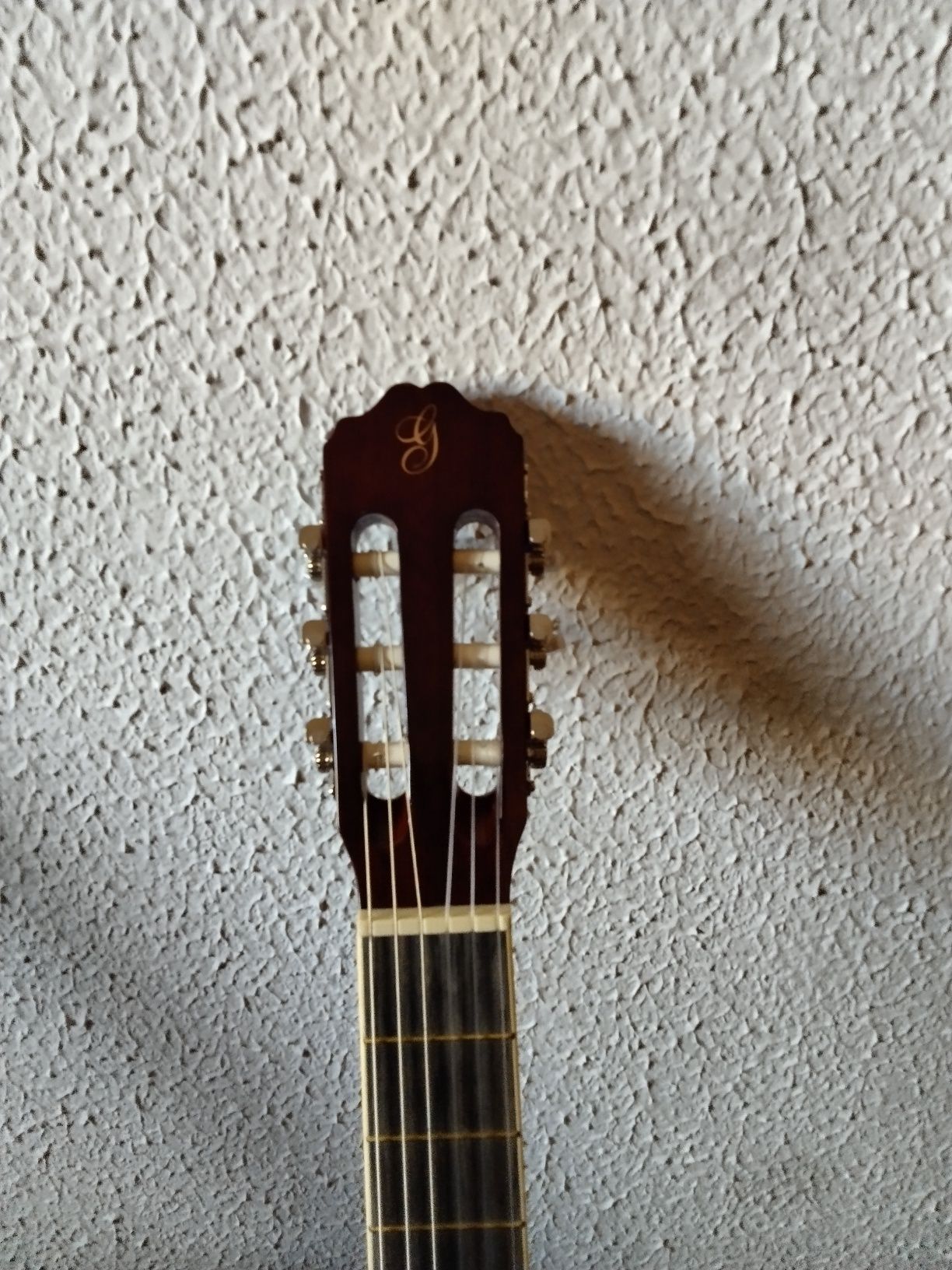 Guitarra nova usada poucas vezes