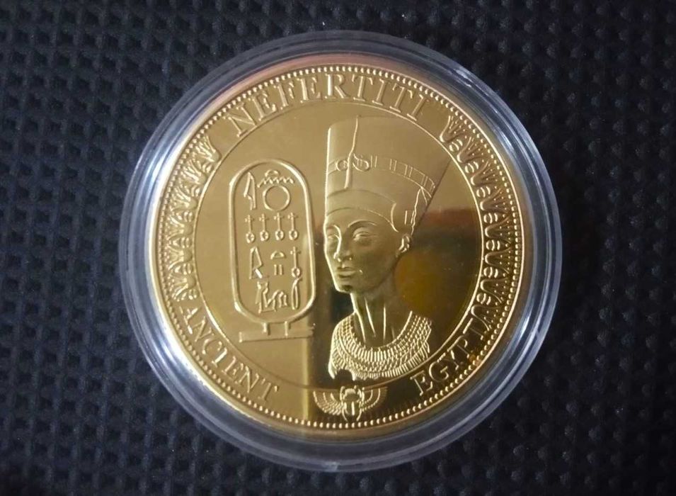 Монета Нефертити  Египет
