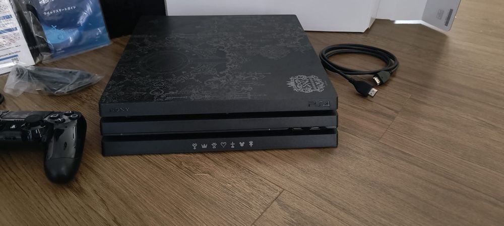 Konsola ps4 pro Kingdom Hearts III Limited soft 10.50+ pad+pudło