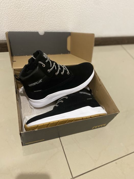 Новые кросовки Carterpillar