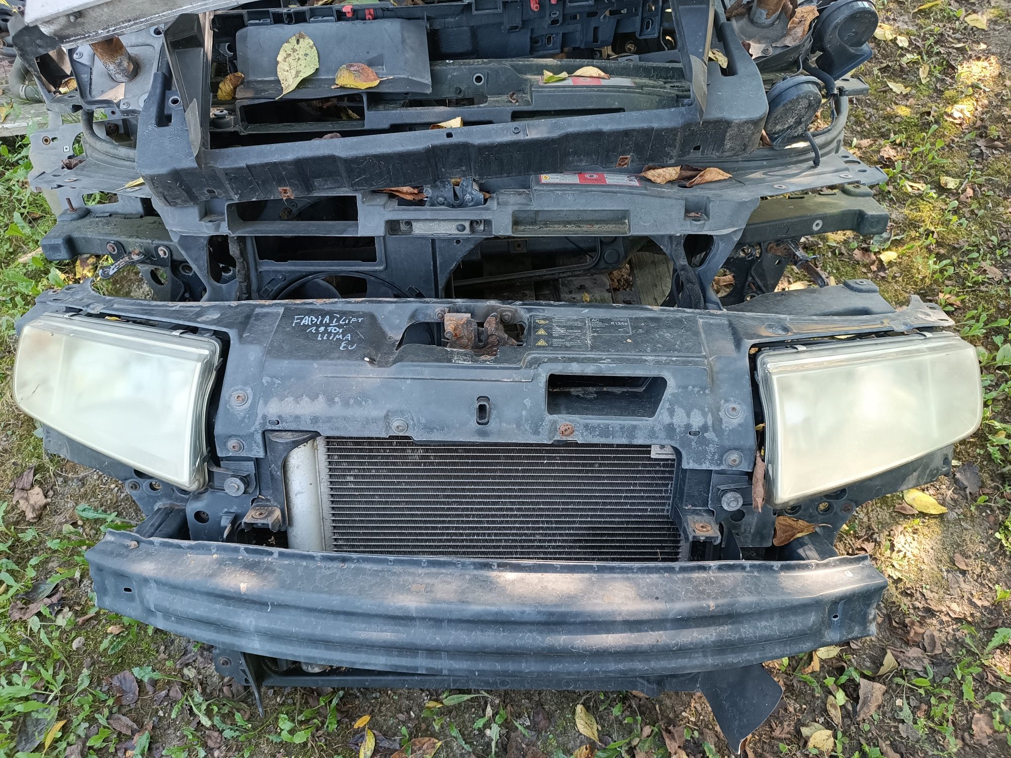 Lampa lampy przód prawa lewa komplet skoda fabia I lift europa