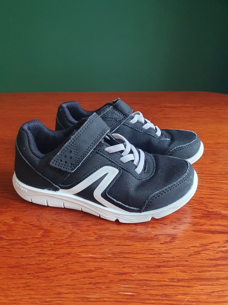 Buty sportowe, adidasy czarne r. 30