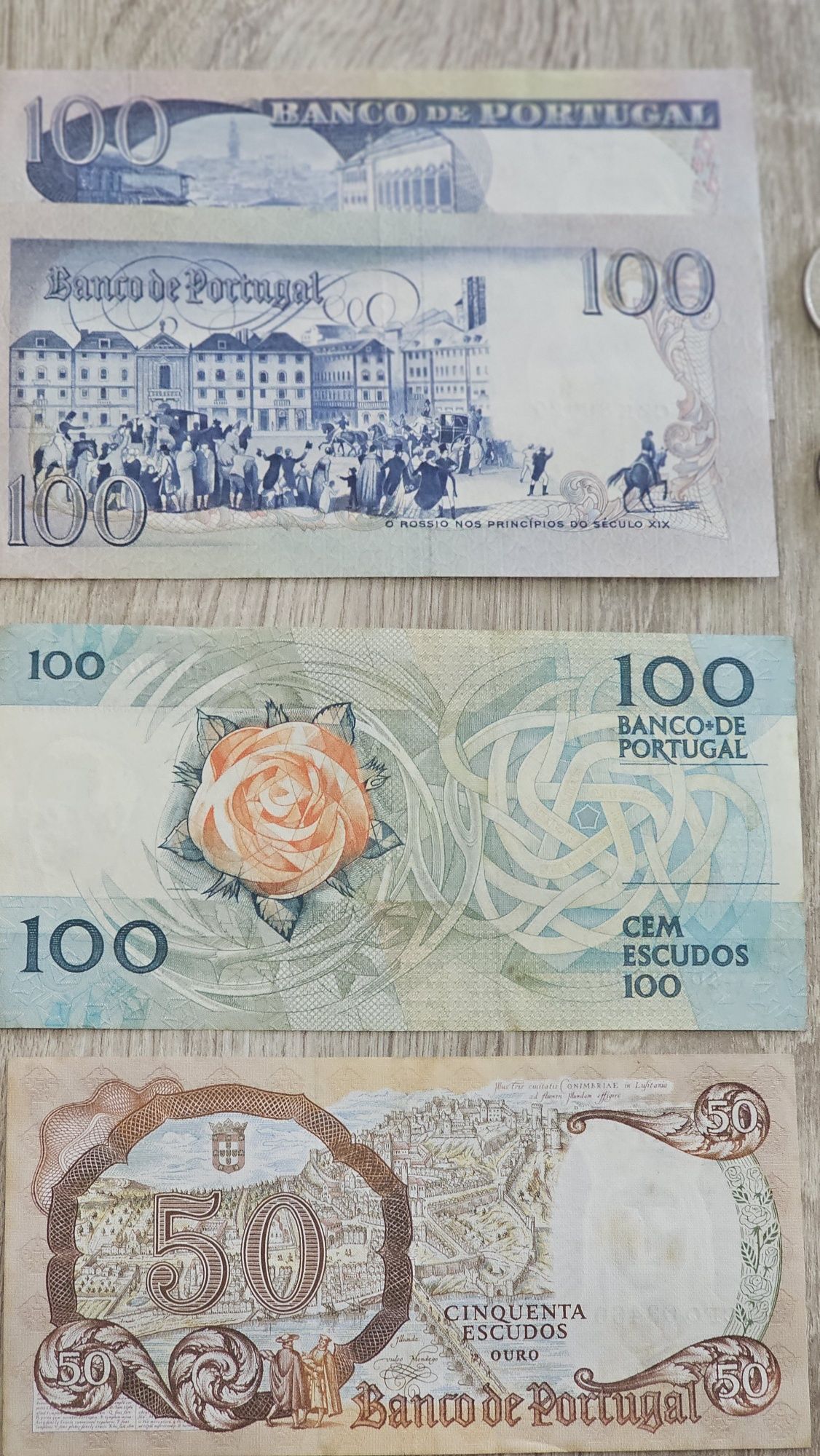 Moedas e notas de escudos