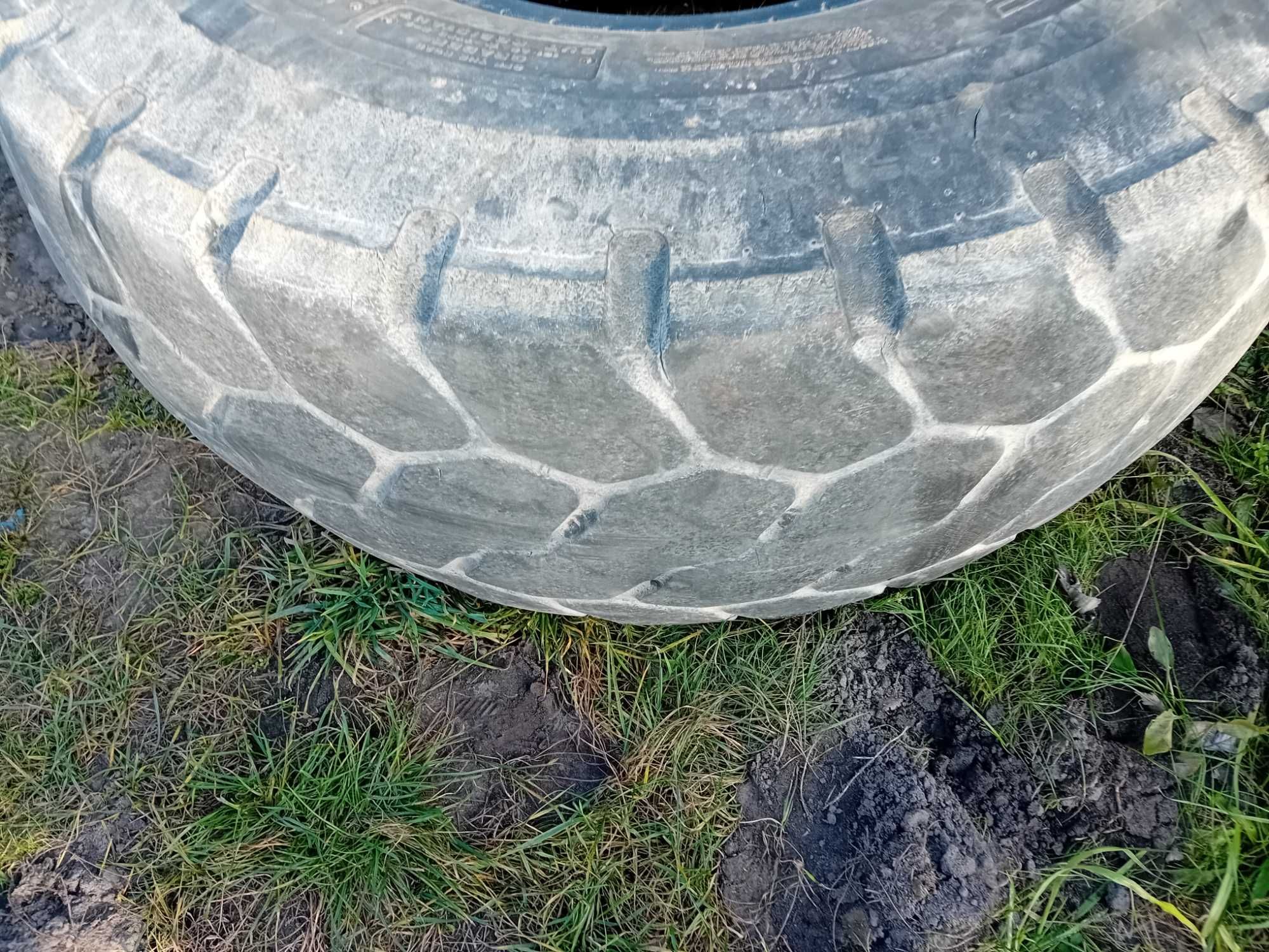 Opony   VJT 20.5 R25 Bridestone 4 sztuki ładowarki przyczepy opona