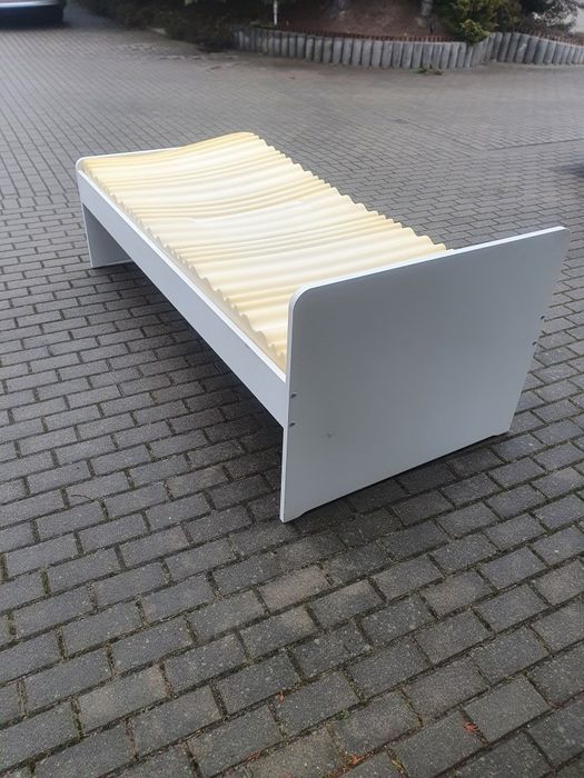 Łóżko malm 90 x 200 z materacem