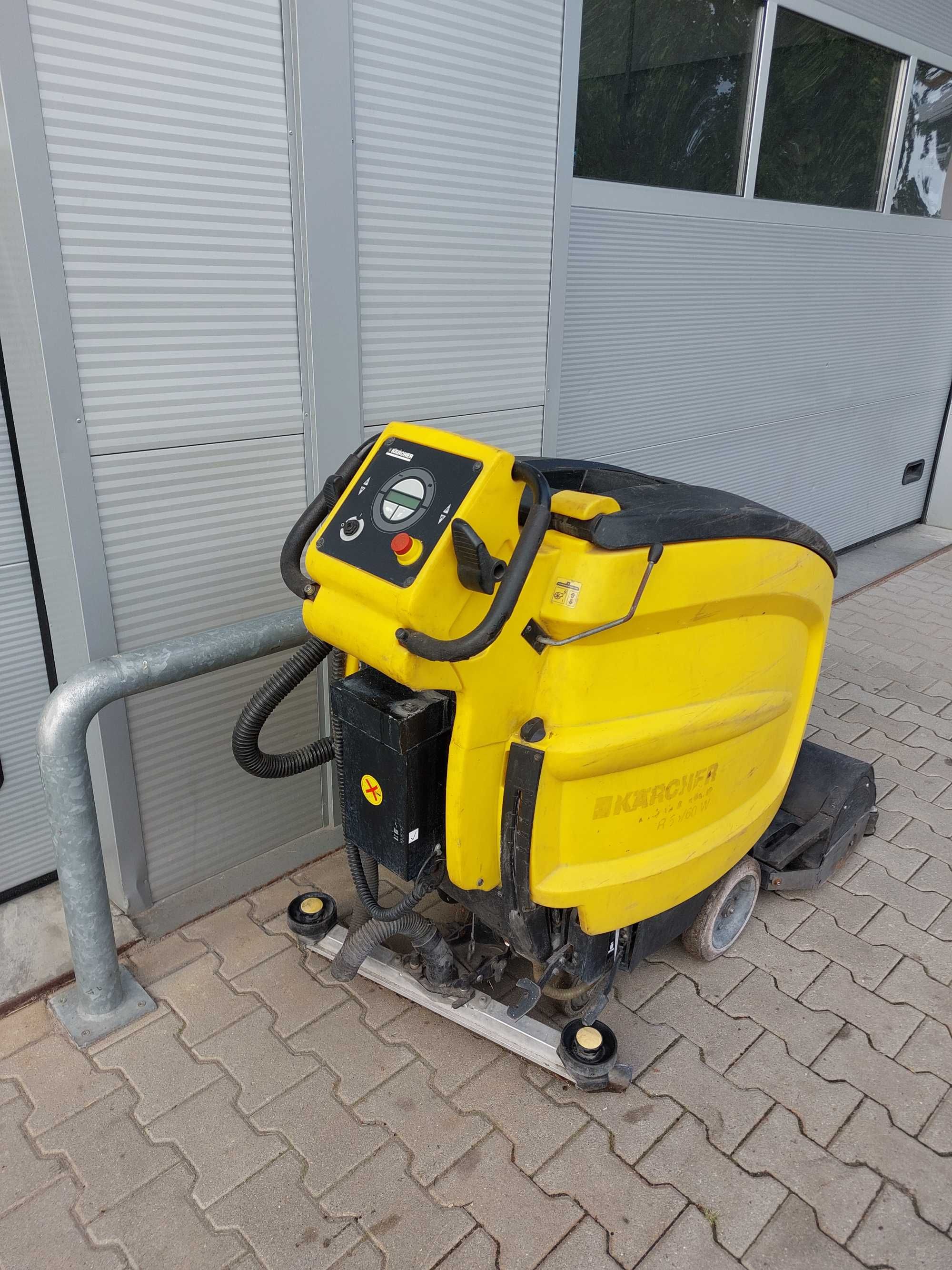 Karcher BR55/60 szorowarka zamiatarka maszyna sprzątająca z napędem