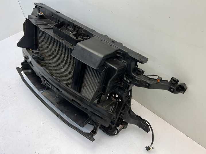 Hyundai Santa Fe 4 IV панель передня телевізор радіатор радіатори