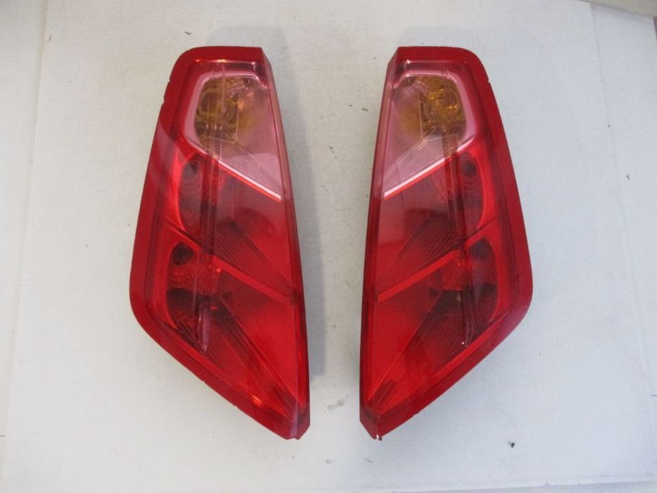 Farol Farolim Tras Fiat Grand Punto Esquerdo Direito