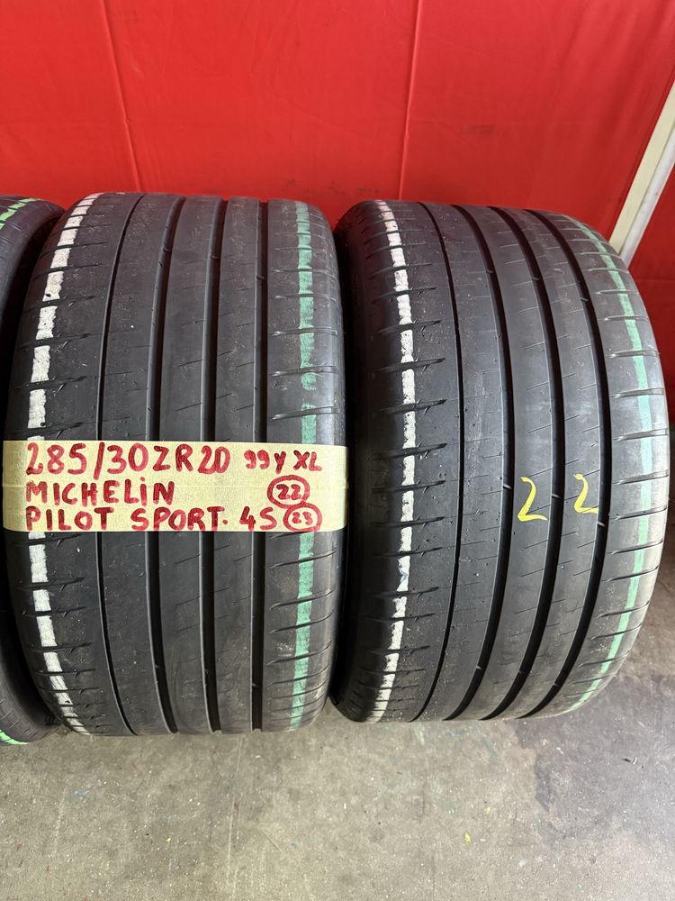 Pneus 285/30/20 Michelin Pilot Sport 4S Todos Iguais