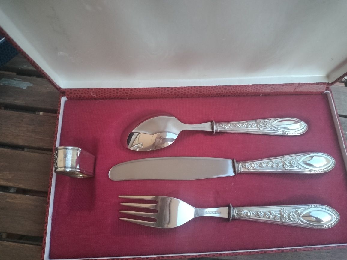 Conjunto de talheres em prata