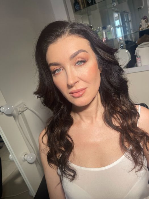 Курс візажу для себе.Курси по зачіскам.Макіяж.Зачіски.