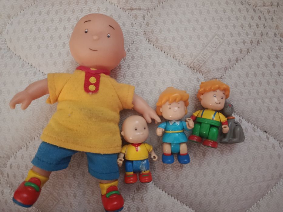 Conjunto de bonecos antigos Ruca/Caillou