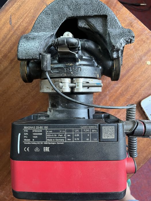 Продам циркуляционный насос Grundfos m3