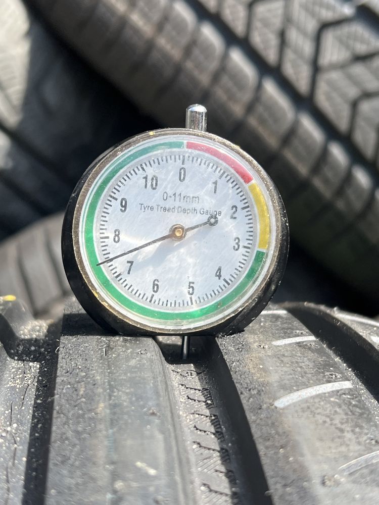*Opona pojedynka Dunlop 225/45/18