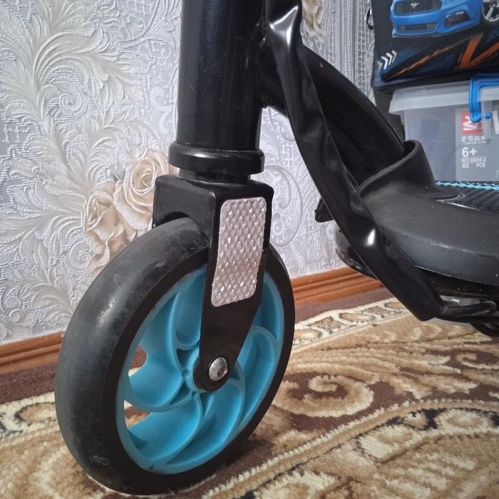 Електросамокат  SPOKEY
MIZZARO: