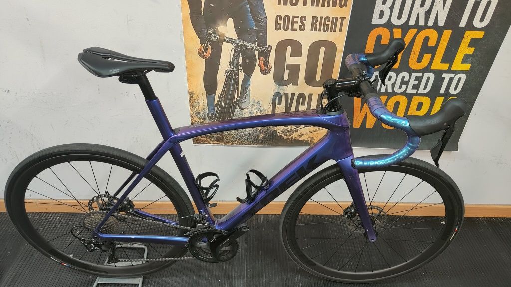 Trek Domane Rodas de carbono