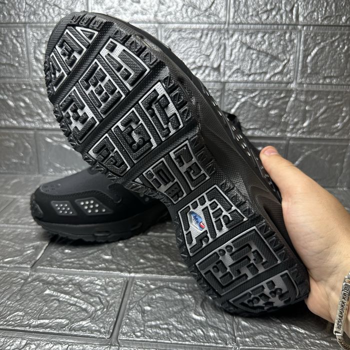 Чоловічі кросівки Nike Air Max Sunder Black Silver FZ2068-001