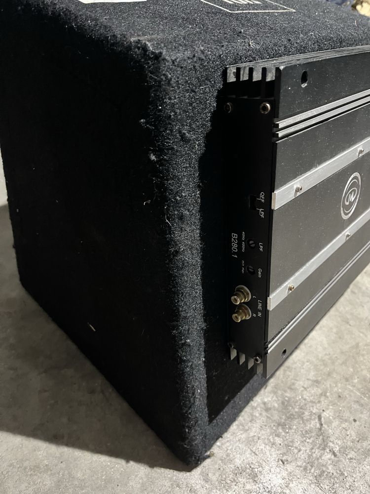 Sub jbl mais amplificador.