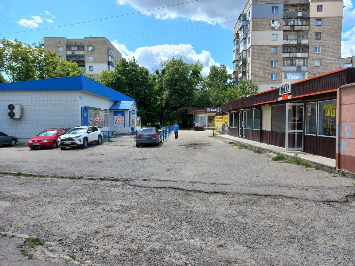 Новий торгівельний павільйон на Нових Будинках