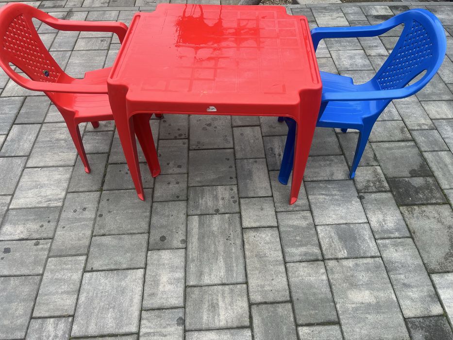 Stolik i 2 krzesełka