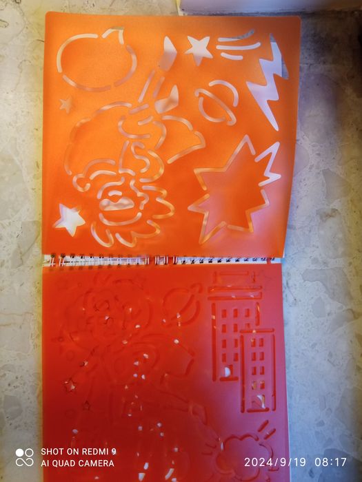 Książka z szablonami super bohaterowie  ponad 30 wzorów