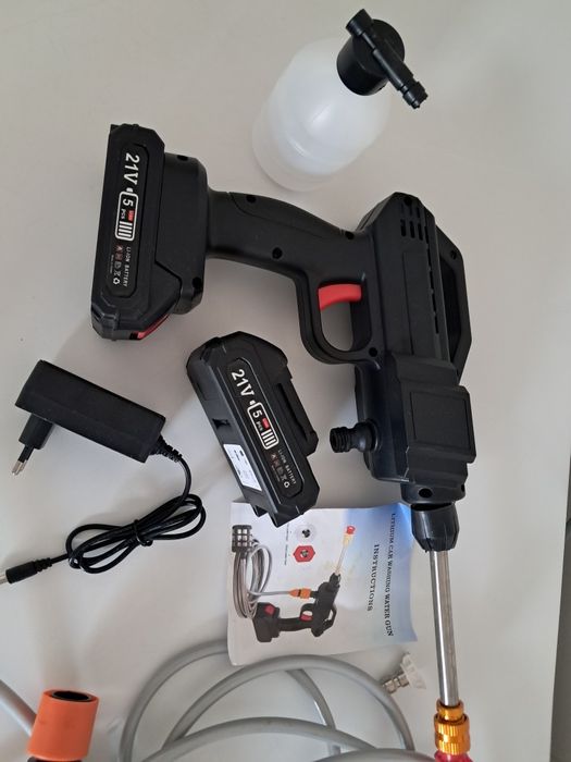 Pistola lavadora pressão a bateria