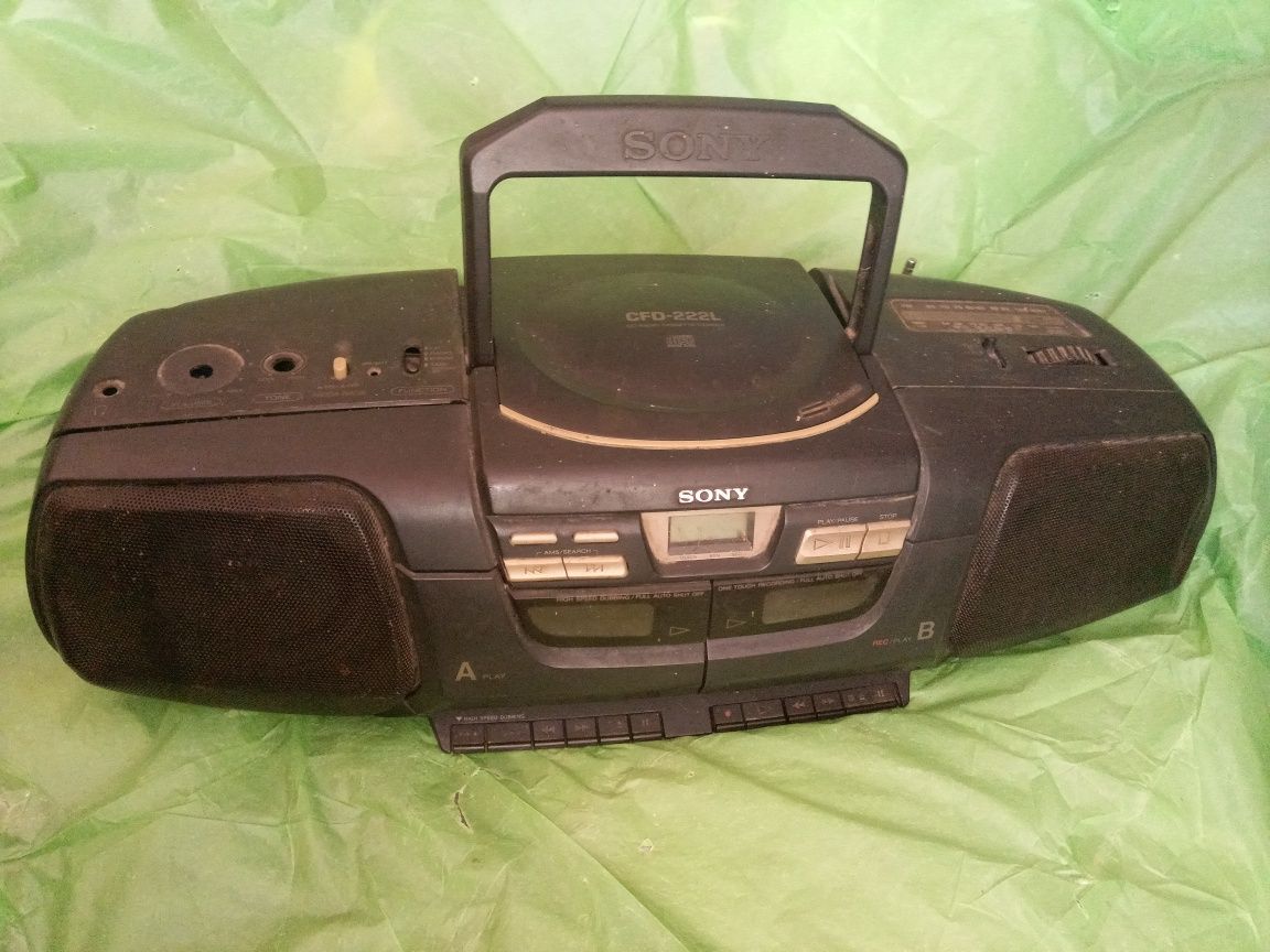 магнитофон Sony CD Radio Cassette