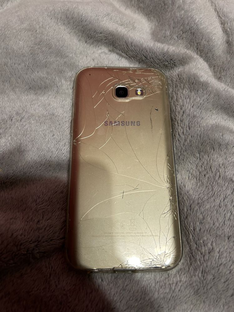 Samsung Galaxy A5 2017, pęknięte szkiełka