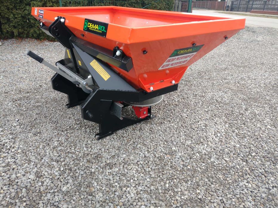 Rozsiewacz Dwutalerzowy 400 kg Hudraulika Plandeka DEMAROL