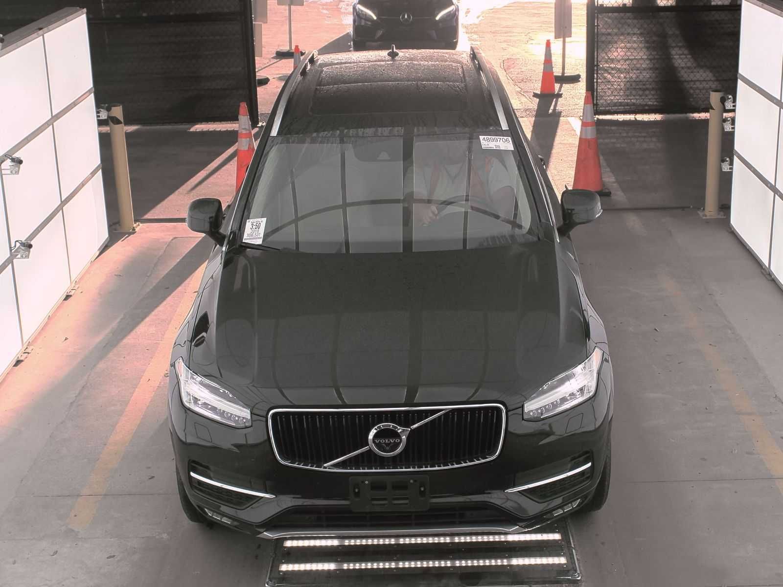 2018 Volvo XC90 T5 Momentum 5-Passenger