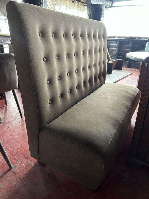 Дивани сірого кольору