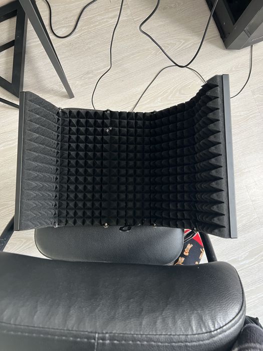 Породоновий екран для мікрофона