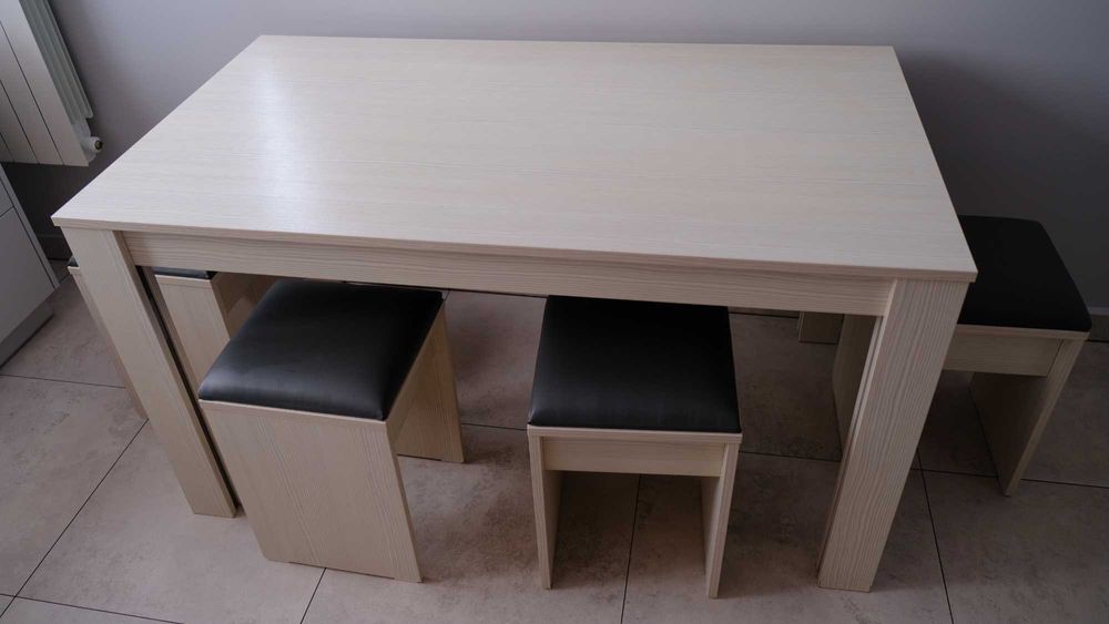 Stół kuchenny/ do kuchni z krzesłami