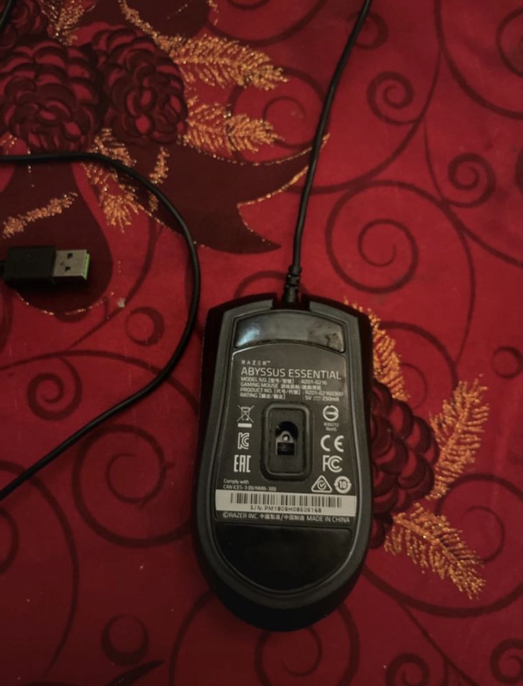 Rato Razer abyssus essential