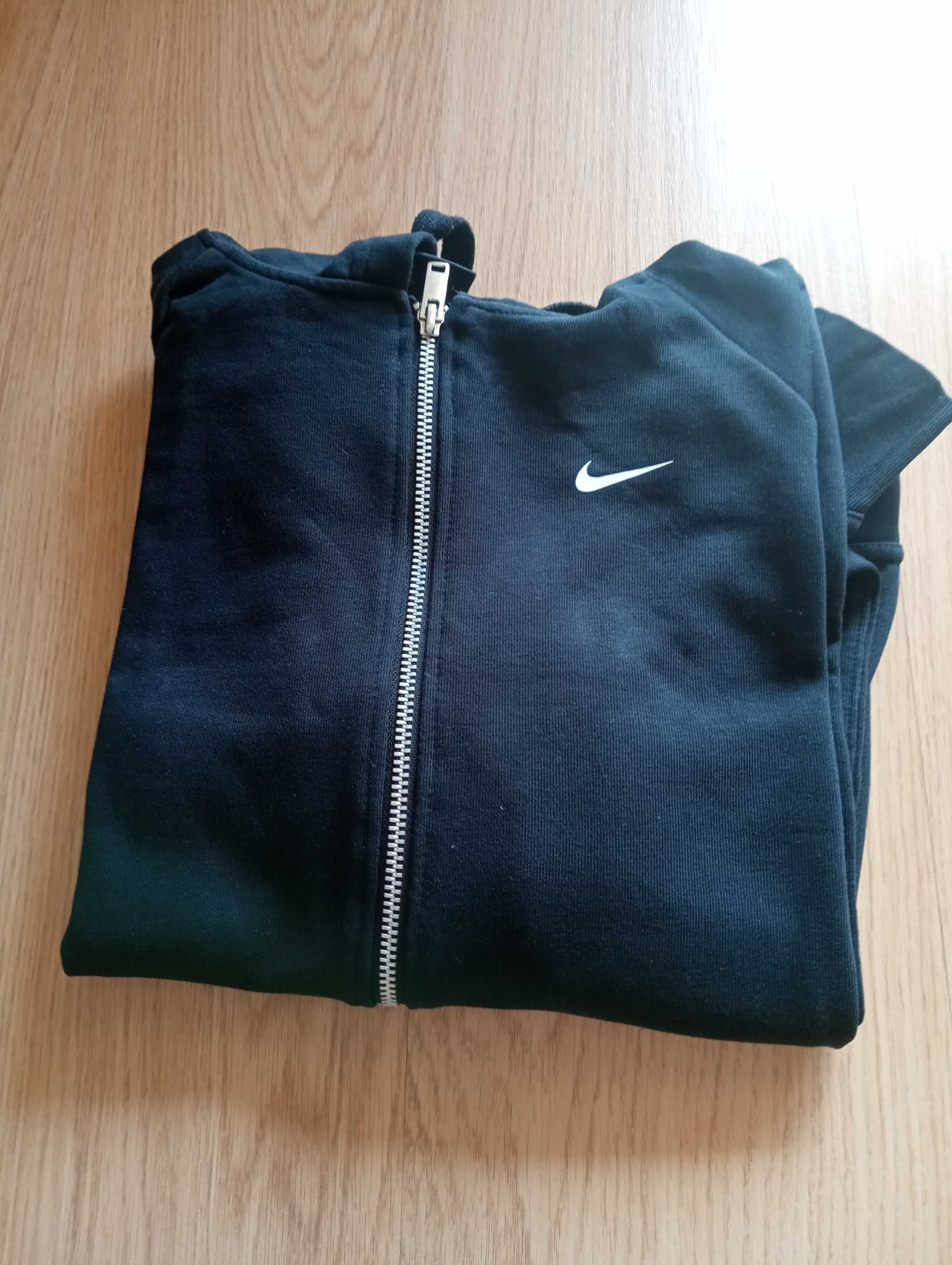 casaco de mulher original da marca Nike, tamanho S