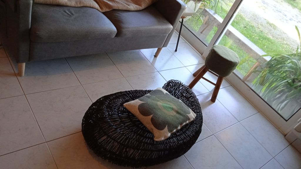 Mesa em vime design interior exterior decoração bela e útil
