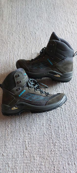 Ботінки Lowa gore-tex 39р 25.5см